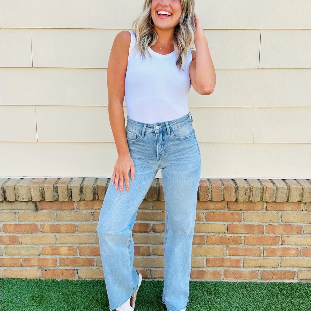 MoCo Boutique Viral Wear Everywhere Wide Leg Tummy Control Jeans